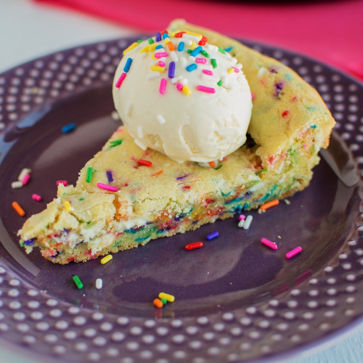 How to Make the Ultimate Funfetti Skillet Cookie