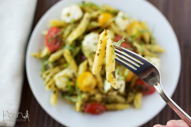 This Is Healthy Quick And Easy Caprese Pesto Penne Posh In Progress