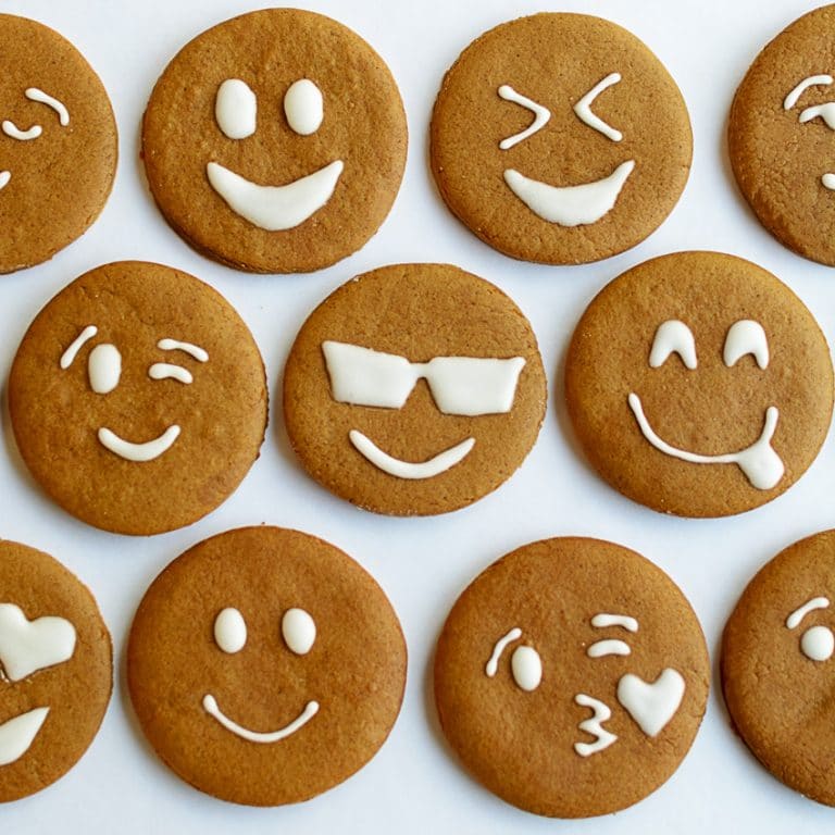 These Gingerbread Emoji Cookies Might Look Like a New Tradition