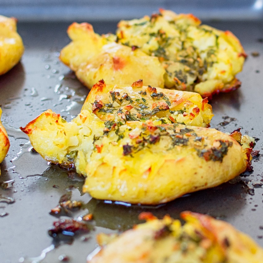 How to Make These Wonderful and Easy Garlic Smashed Potatoes