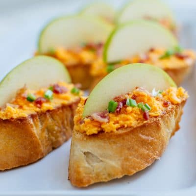 How to Make this Easy Cheddar Apple Crostini Recipe
