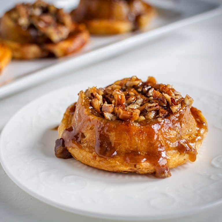 These Yummy Sticky Cinnamon Buns Are So Easy to Make