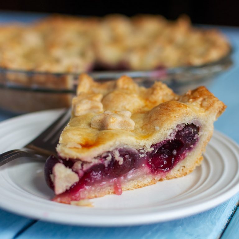 This Cherry Pie Recipe With Fresh Cherries is Easy to Make