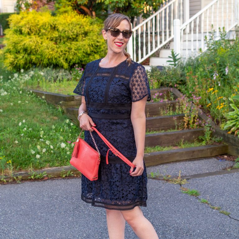 3 Reasons You Need to Try Navy Blue Lace Dresses