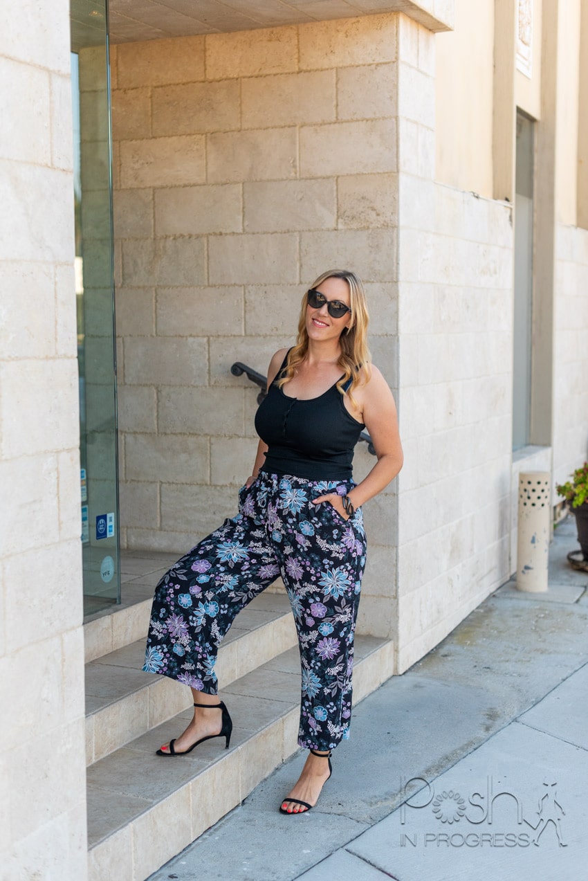 Here Are 3 Simple Tips For How to Style Floral Cropped Pants