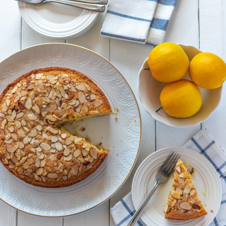 How to Make Almond and Lemon Olive Oil Cake