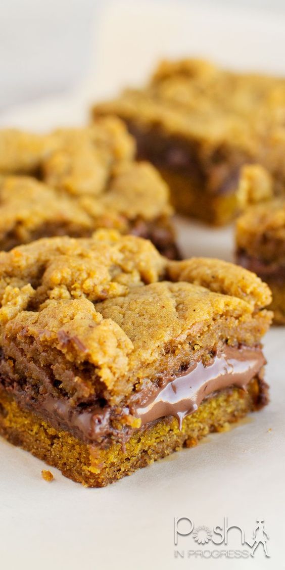 THESE PUMPKIN NUTELLA BARS ARE TO DIE FOR