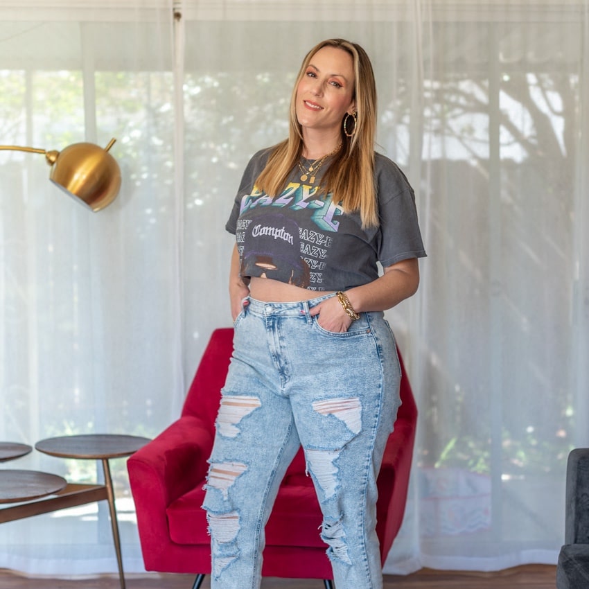 How to Find The Best High Waisted Mom Jeans For Any Size
