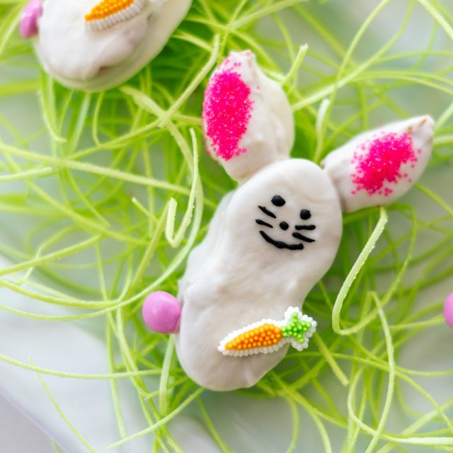 How to Make These Adorable Nutter Butter Easter Bunnies Posh in Progress