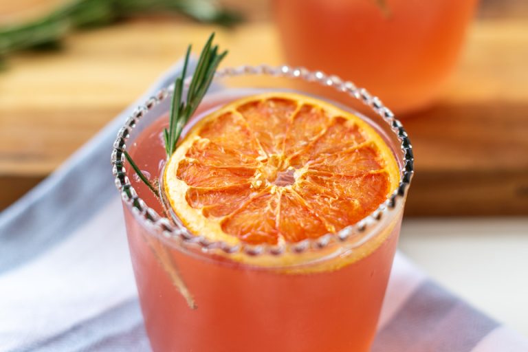 Easy Grapefruit Spritz Recipe: How to Make this Refreshing Cocktail