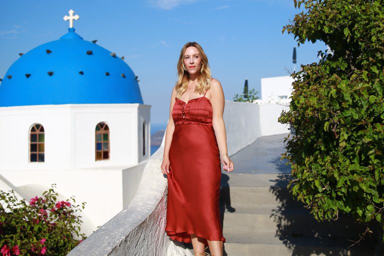 What to Wear in Greece: How to Pack a Carry-On and Greece Outfit Ideas
