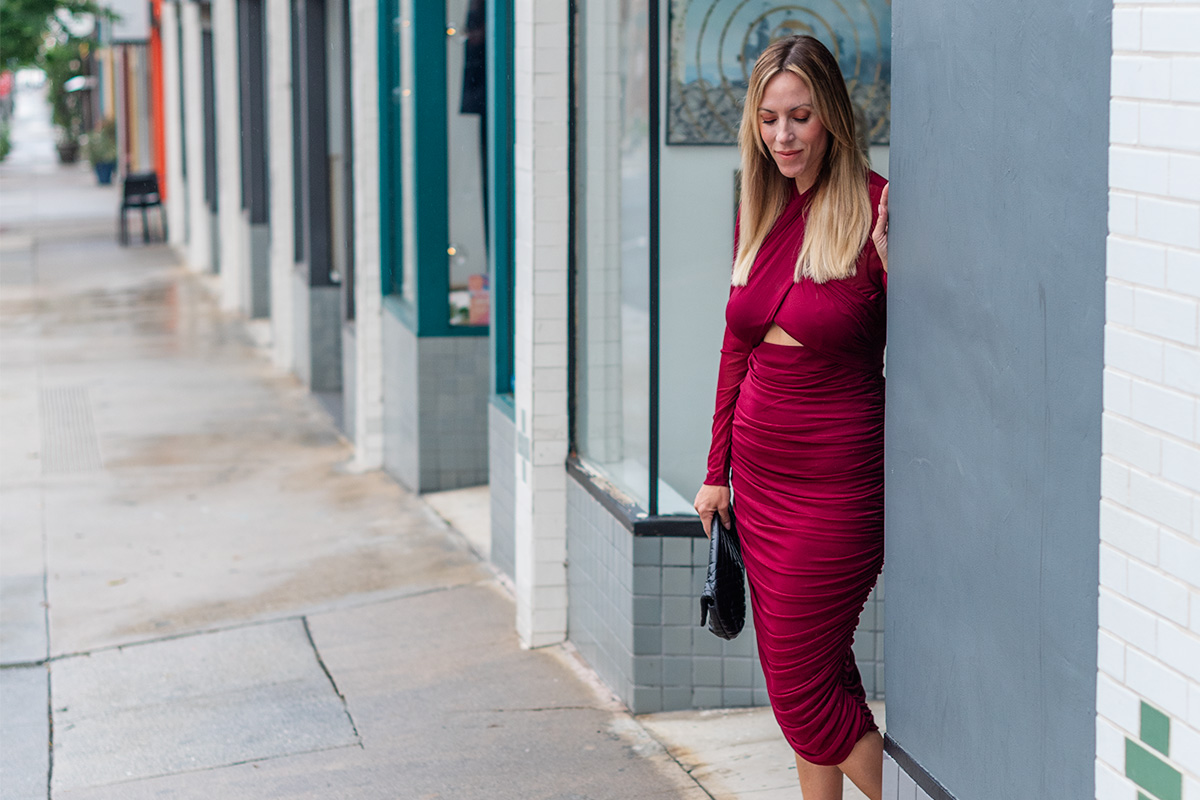 Ruched Bodycon Dress: How to Achieve the Perfect Holiday Look