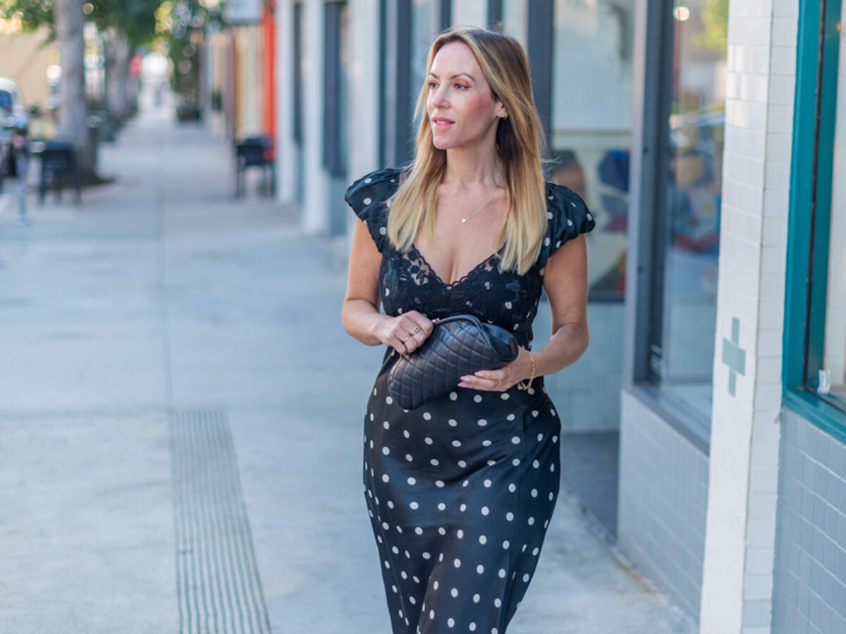 How to Accessorize a Polka Dot Dress: 13 Steps (with Pictures)